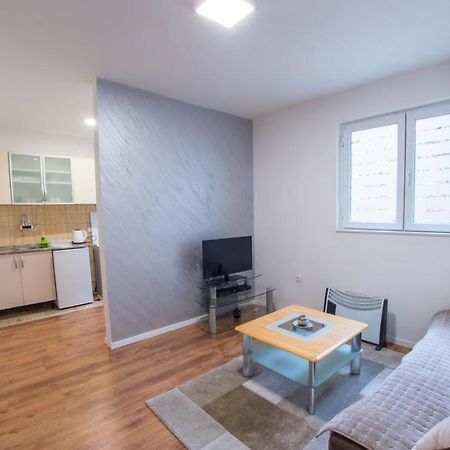 Cozy Corner Near Old Town Apartment Mostar Bagian luar foto