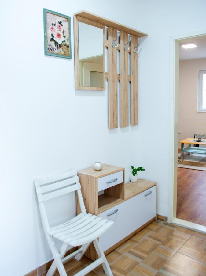 Cozy Corner Near Old Town Apartment Mostar Bagian luar foto