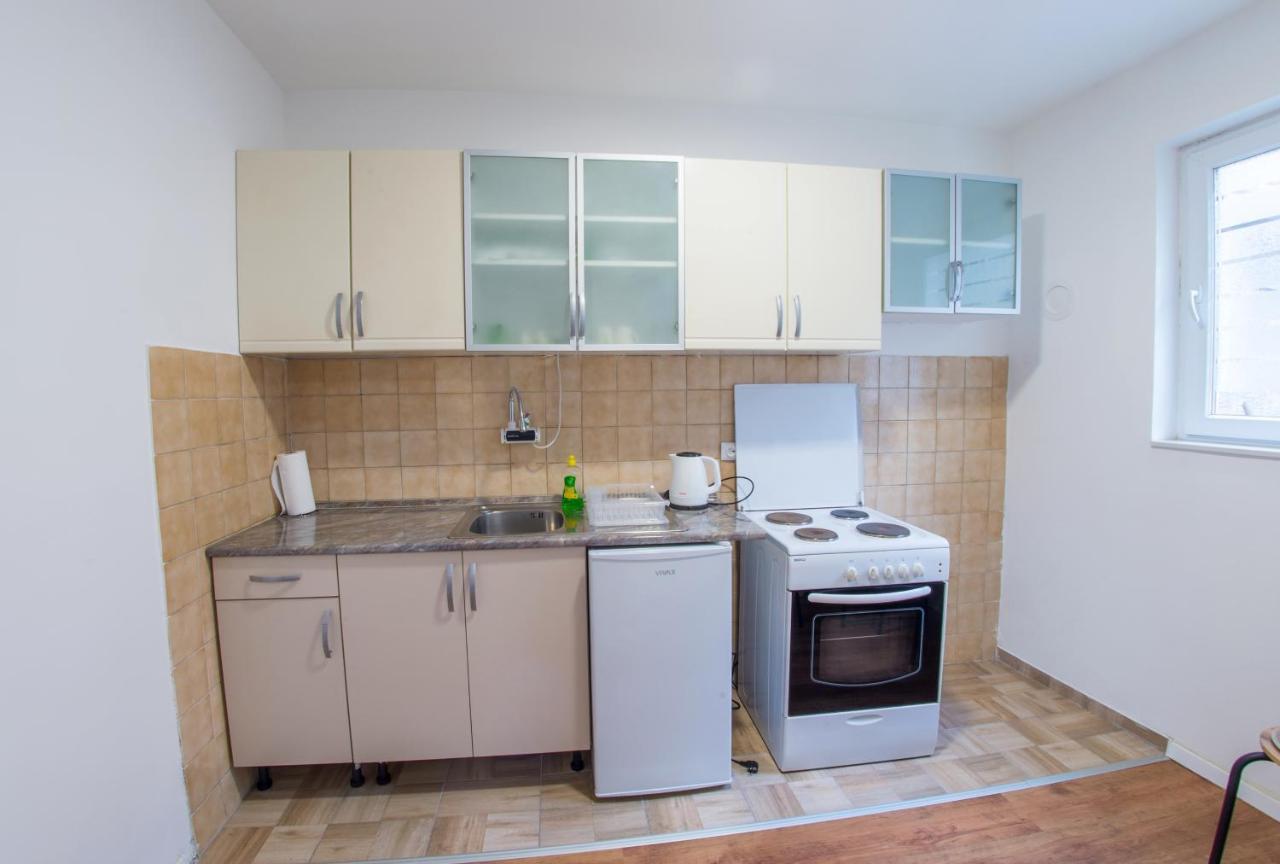 Cozy Corner Near Old Town Apartment Mostar Bagian luar foto