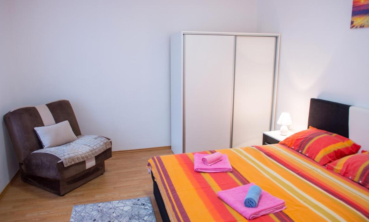 Cozy Corner Near Old Town Apartment Mostar Bagian luar foto