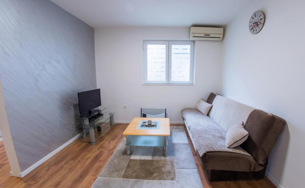 Cozy Corner Near Old Town Apartment Mostar Bagian luar foto