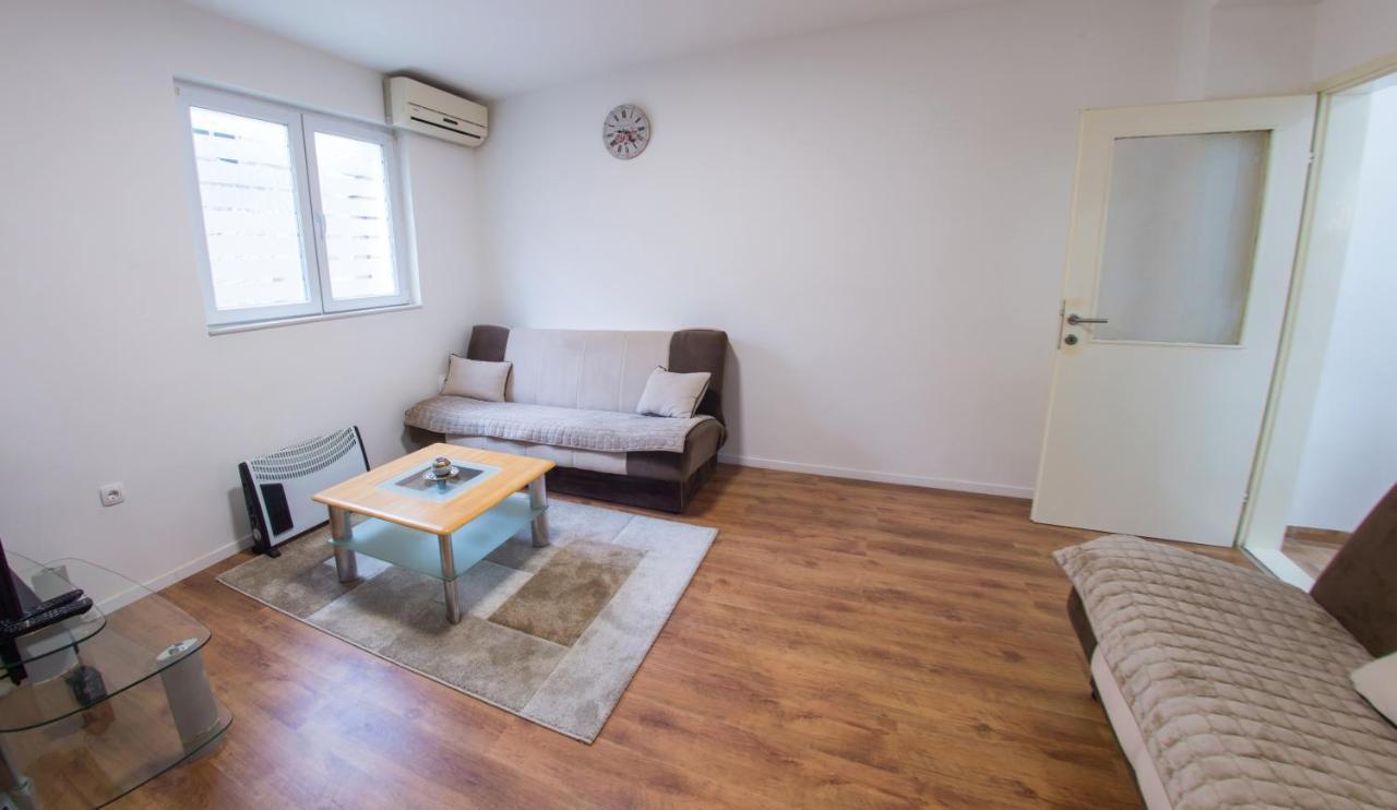 Cozy Corner Near Old Town Apartment Mostar Bagian luar foto
